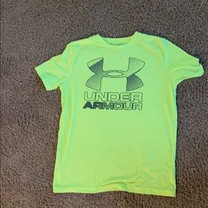 Under Armour short sleeve shirt